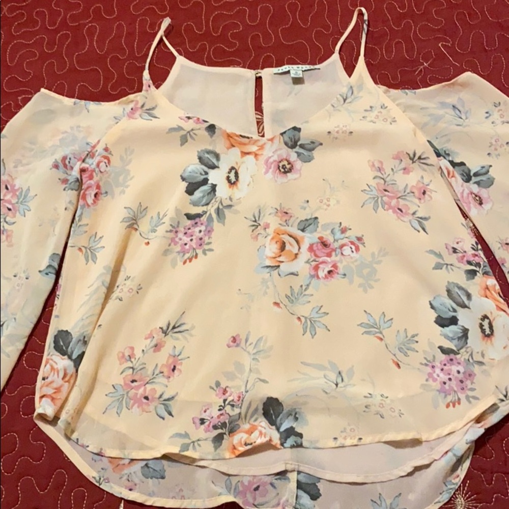 Cute Open Shoulder Blouse